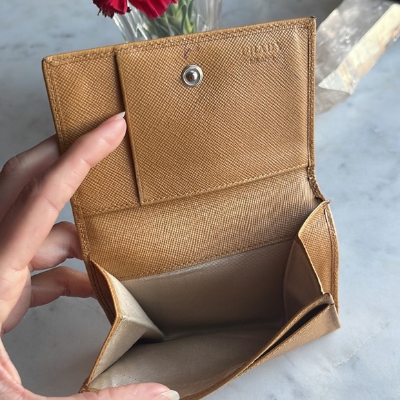 PRADA Wallet. Tan color. Saffiano material. - Picture 6 of 6